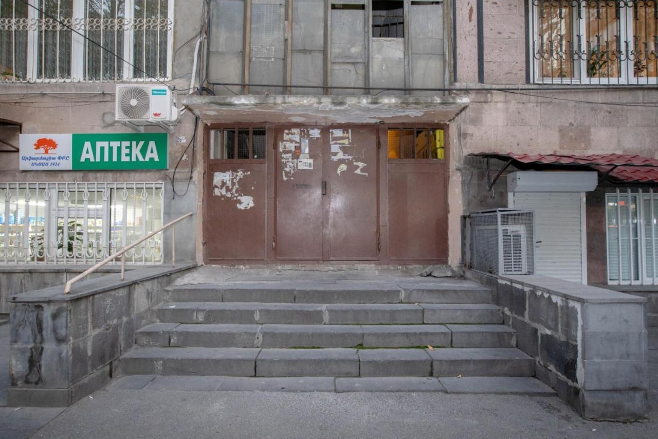 Stay Inn Apartments Near Northern Avenue Ереван Екстериор снимка