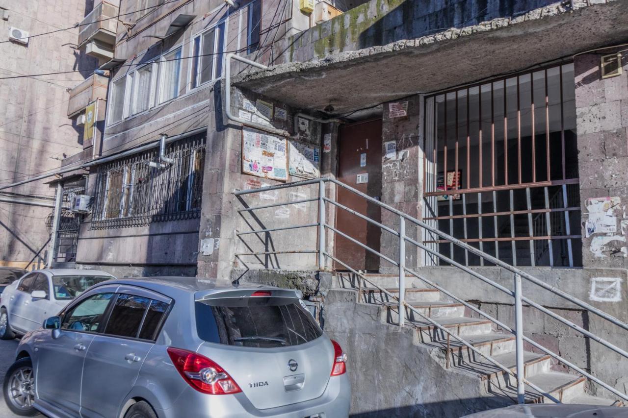 Stay Inn Apartments Near Northern Avenue Ереван Екстериор снимка